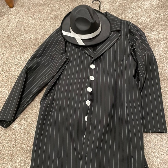 fun costumes Other - Gangster Costume - Mens M
